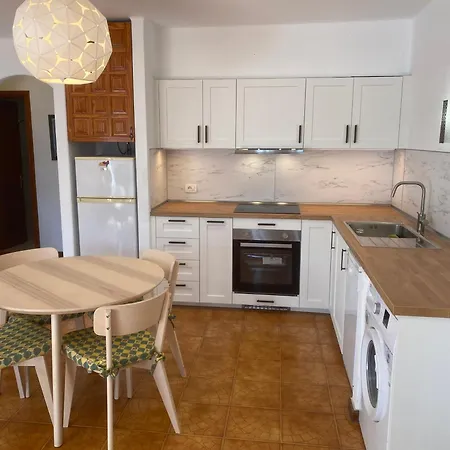 Las Brisas, 94 Willa